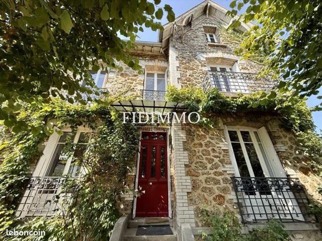 Maison 9 pièces 195 m²
