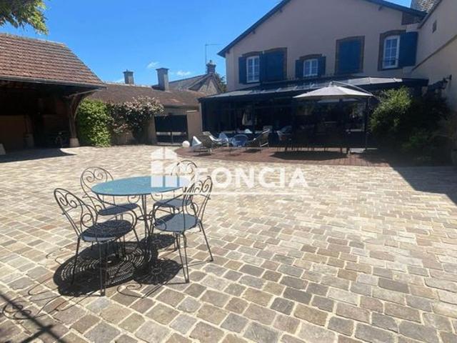Maison 9 pièces 195 m²