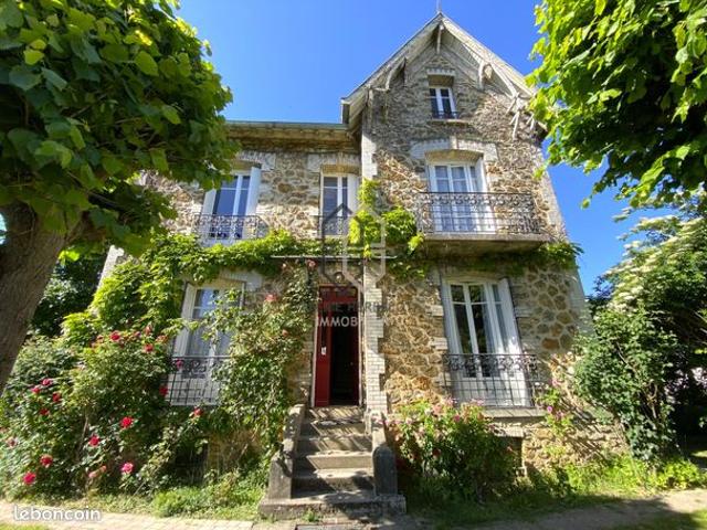 Maison 9 pièces 195 m²