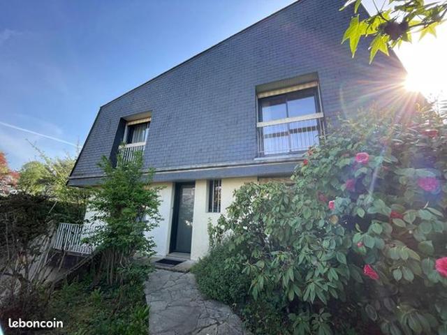 Maison 9 pièces 195 m²
