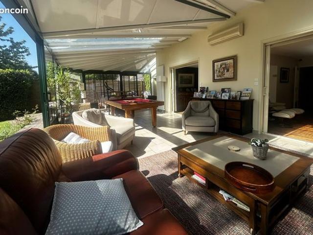 Maison 9 pièces 195 m²