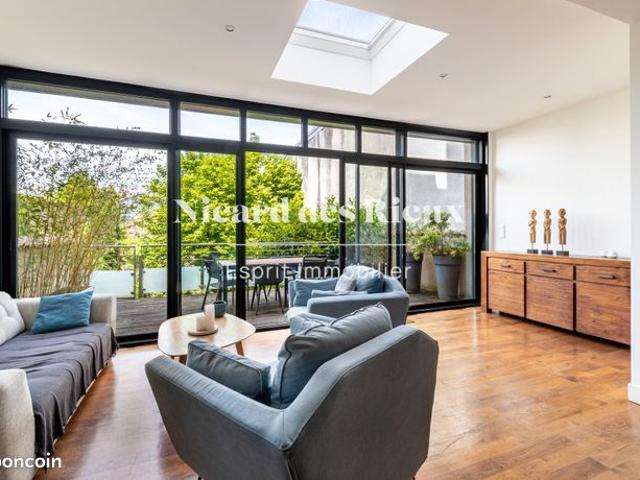 Maison 9 pièces 195 m²