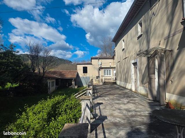 Maison 9 pièces 195 m²