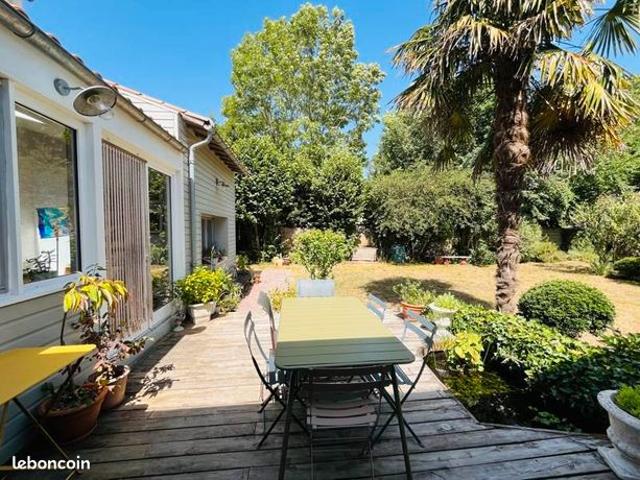 Maison 9 pièces 195 m²