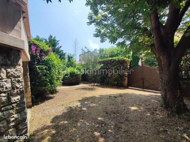 Maison 9 pièces 195 m²