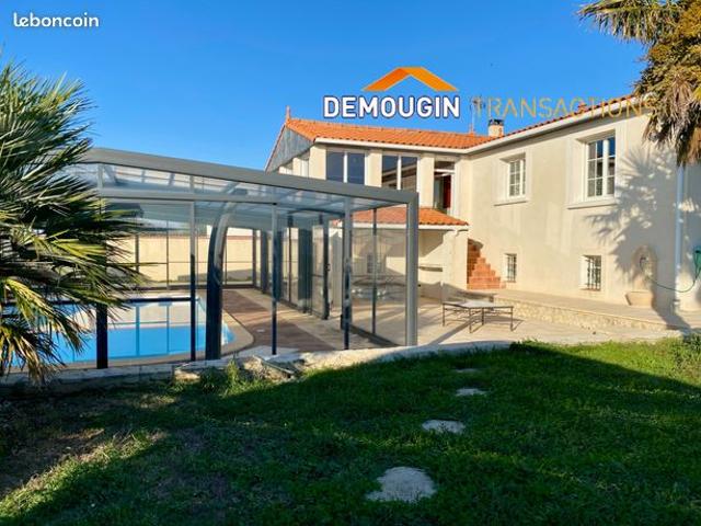 Maison 9 pièces 196 m²