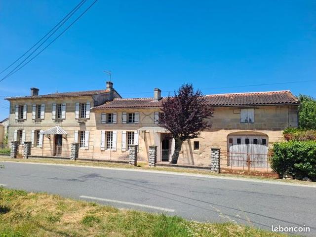 Maison 9 pièces 196 m²