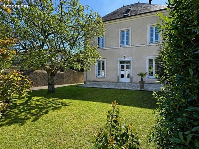 Maison 9 pièces 196 m²