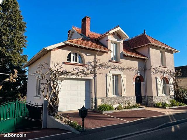 Maison 9 pièces 196 m²