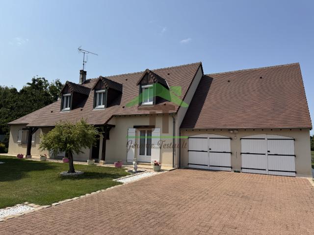 Maison 9 pièces 196 m²