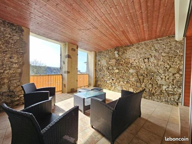 Maison 9 pièces 196 m²