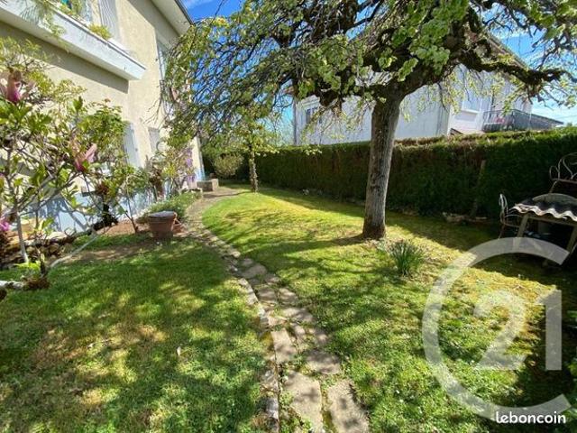 Maison 9 pièces 196 m²