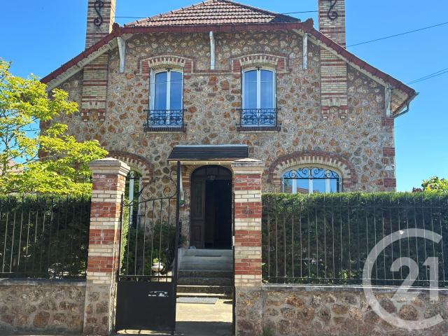 Maison 9 pièces 196 m²