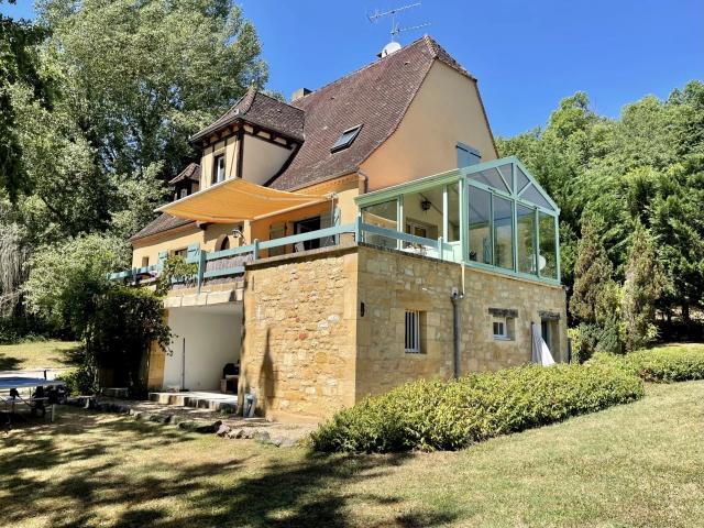 Maison 9 pièces 196 m²
