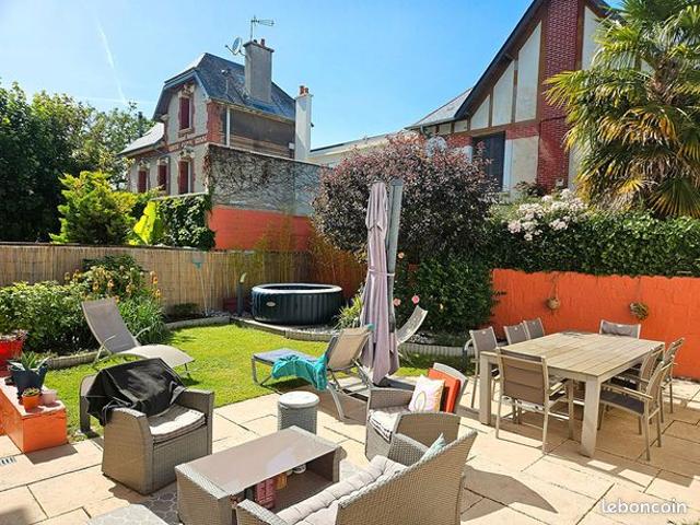 Maison 9 pièces 196 m²