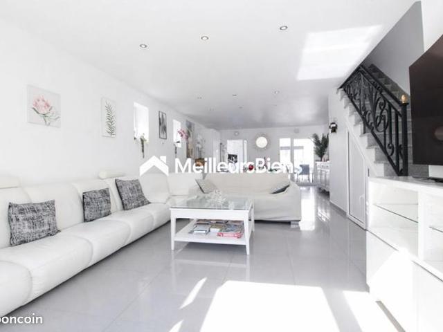 Maison 9 pièces 197 m²