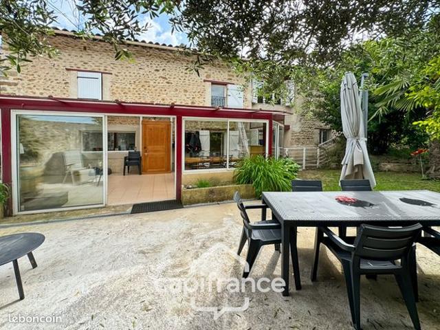 Maison 9 pièces 197 m²