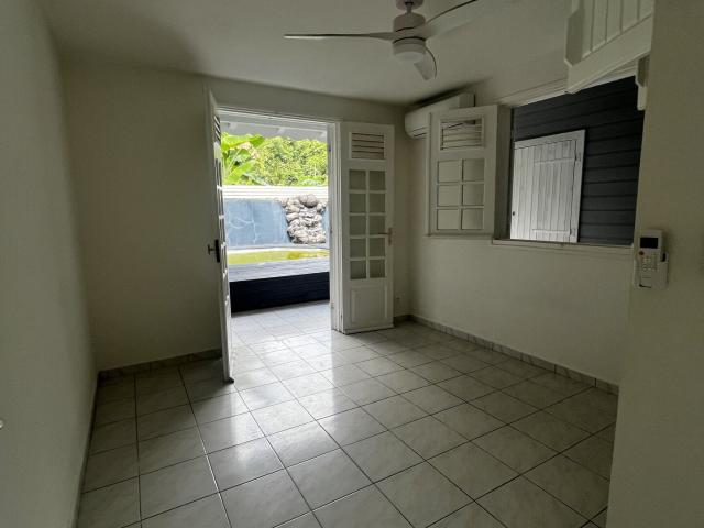 Maison 9 pièces, 197 m² à louer à Morne à l'Eau 97111