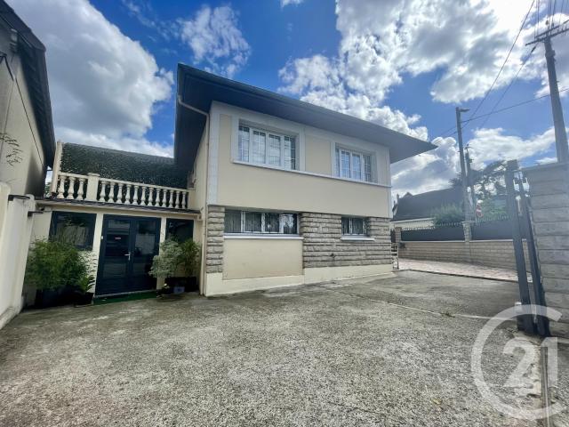 Maison 9 pièces 198 m²