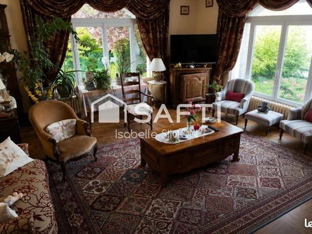 Maison 9 pièces 199 m²