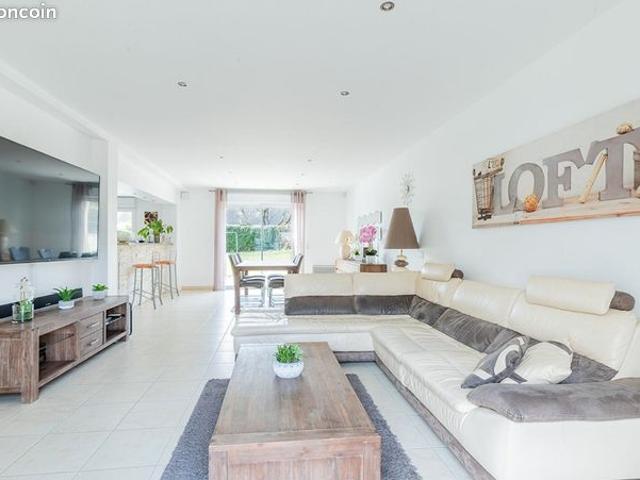 Maison 9 pièces 199 m²