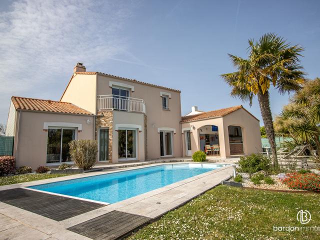 Maison 9 pièces 199 m²
