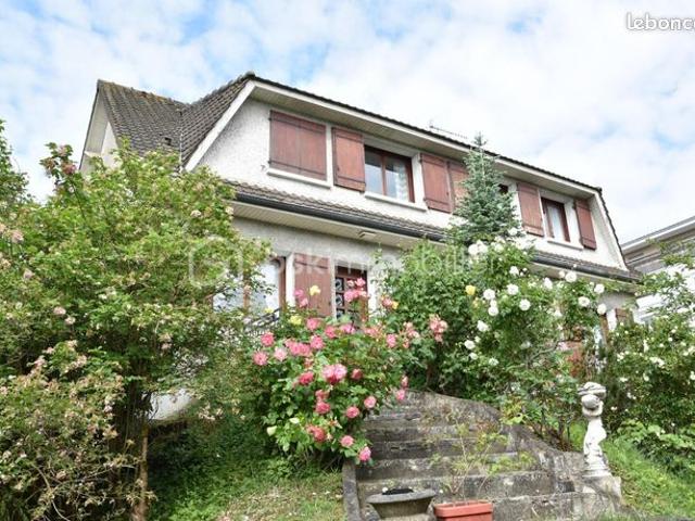 Maison 9 pièces 199 m²