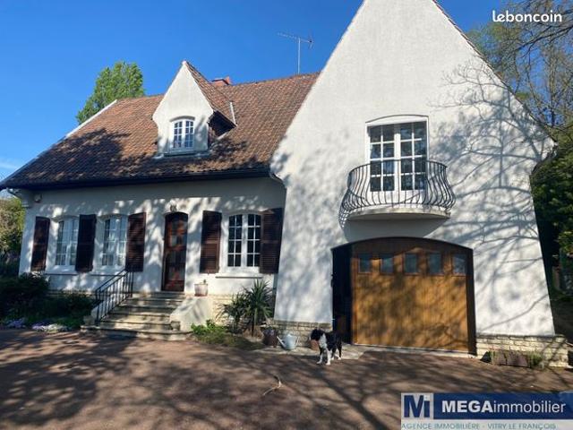 Maison 9 pièces 190 m²