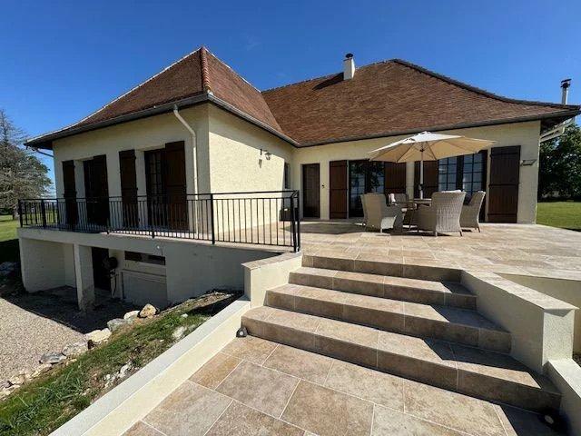 Maison 9 pièces 192 m²