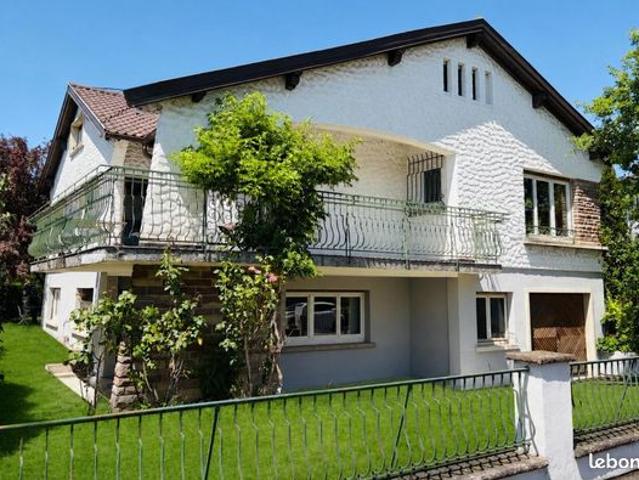 Maison 9 pièces 192 m²