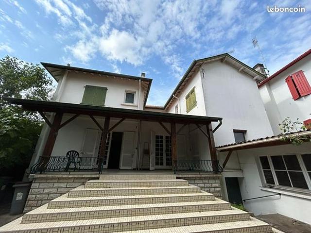 Maison 9 pièces 204 m²