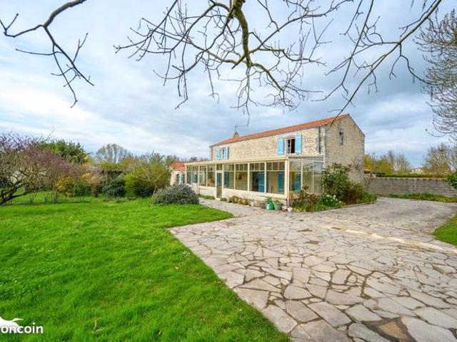 Maison 9 pièces 204 m²