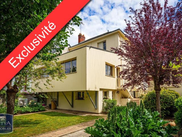 Maison 9 pièces 204 m²