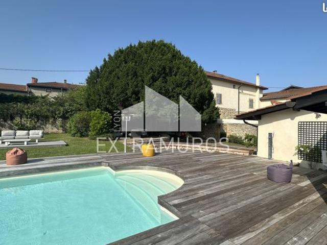 Maison 9 pièces 205 m²