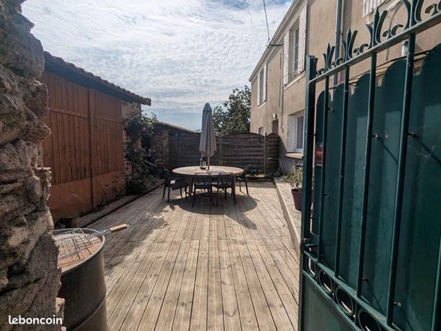 Maison 9 pièces 205 m²