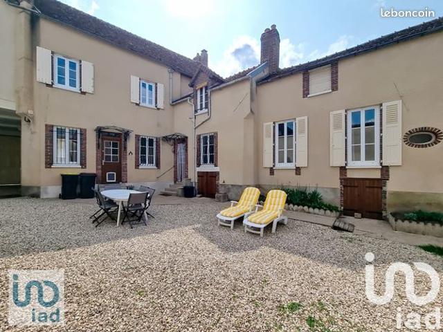 Maison 9 pièces 205 m²