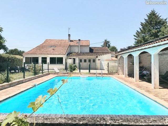 Maison 9 pièces 205 m²