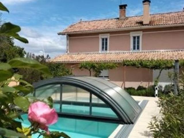 Maison 9 pièces 205 m²