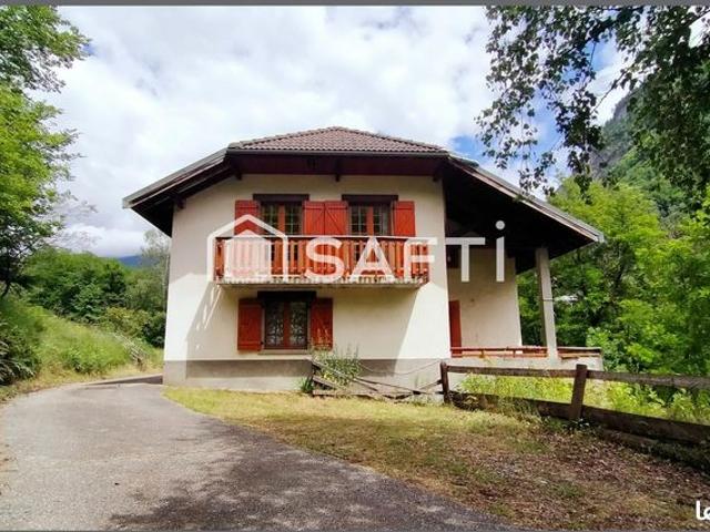 Maison 9 pièces 205 m²