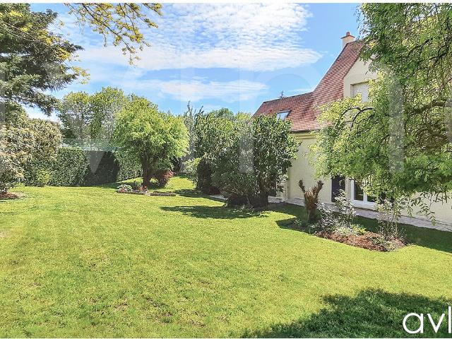 Maison 9 pièces 205 m²