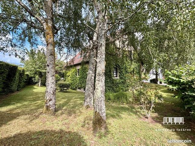 Maison 9 pièces 205 m²