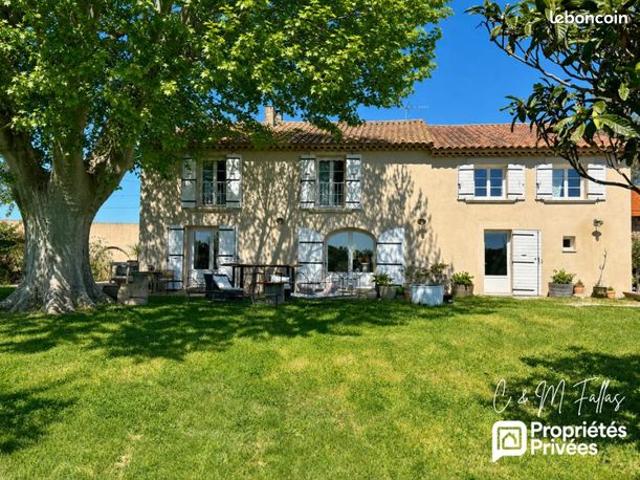 Maison 9 pièces 205 m²