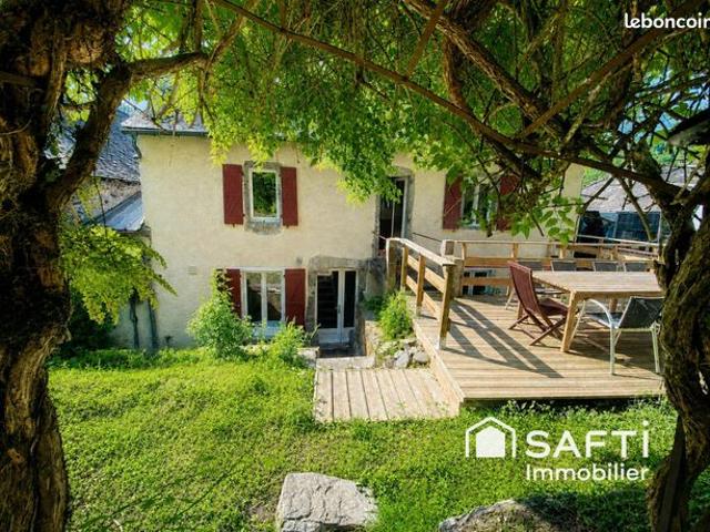 Maison 9 pièces 200 m²