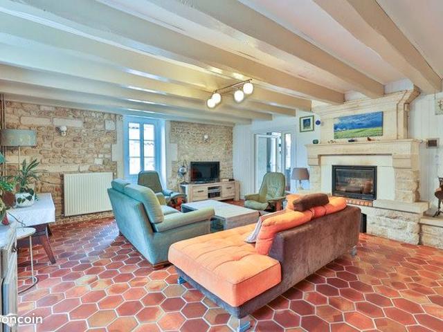 Maison 9 pièces 205 m²