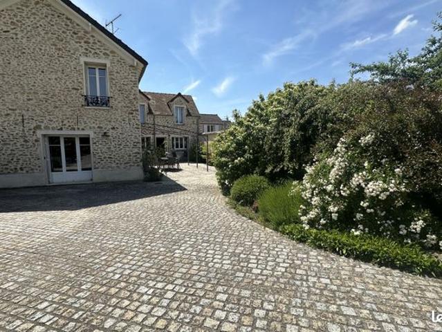 Maison 9 pièces 206 m²
