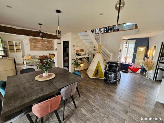 Maison 9 pièces 206 m²