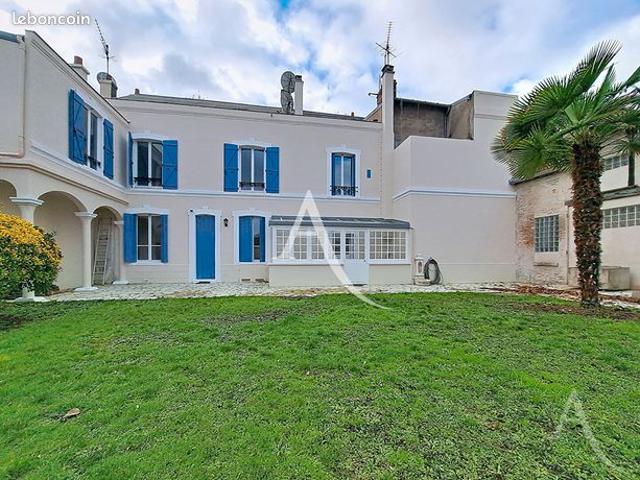 Maison 9 pièces 206 m²