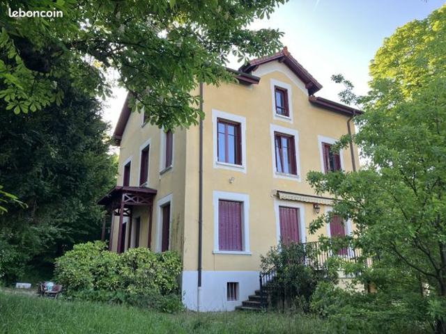 Maison 9 pièces 206 m²