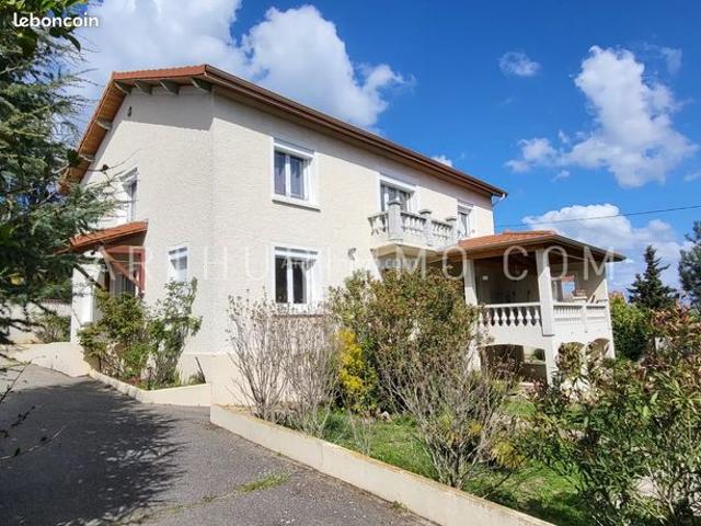Maison 9 pièces 206 m²