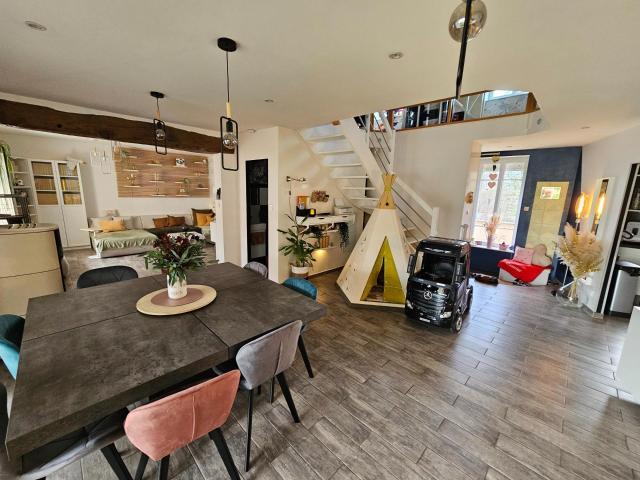 Maison 9 pièces 206 m²